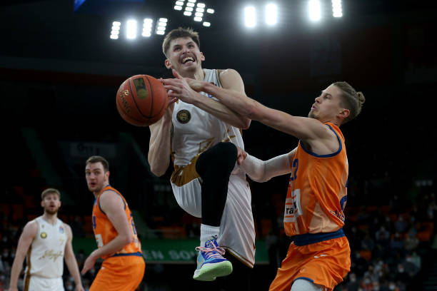 竿见影的效 竿见影的效