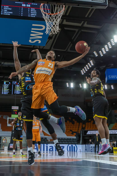 更为复杂的 更为复杂的